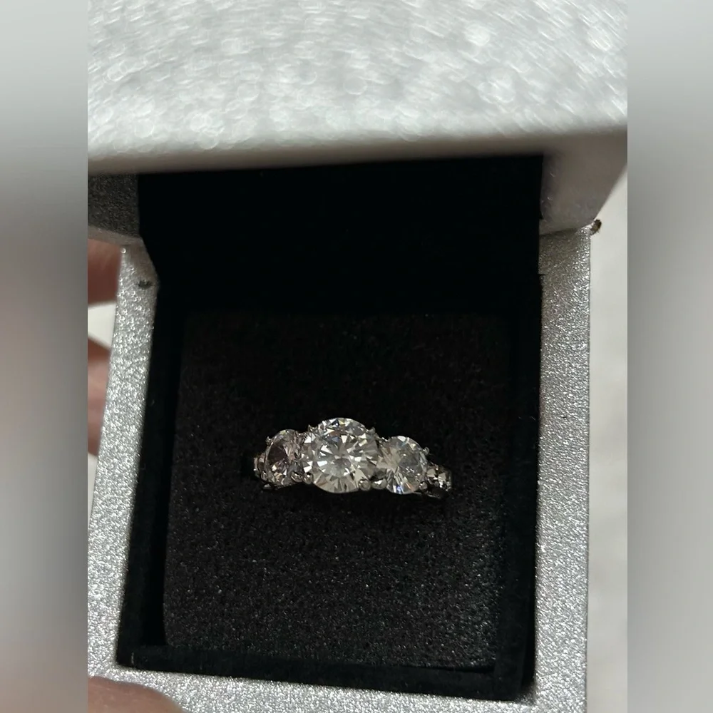 NEW in Box! Bling Ring Size 7